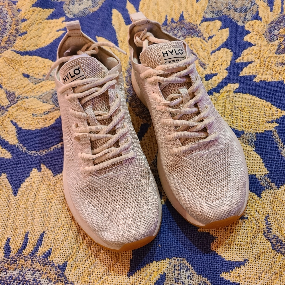 Hylo Light Beige Sneakers NWT